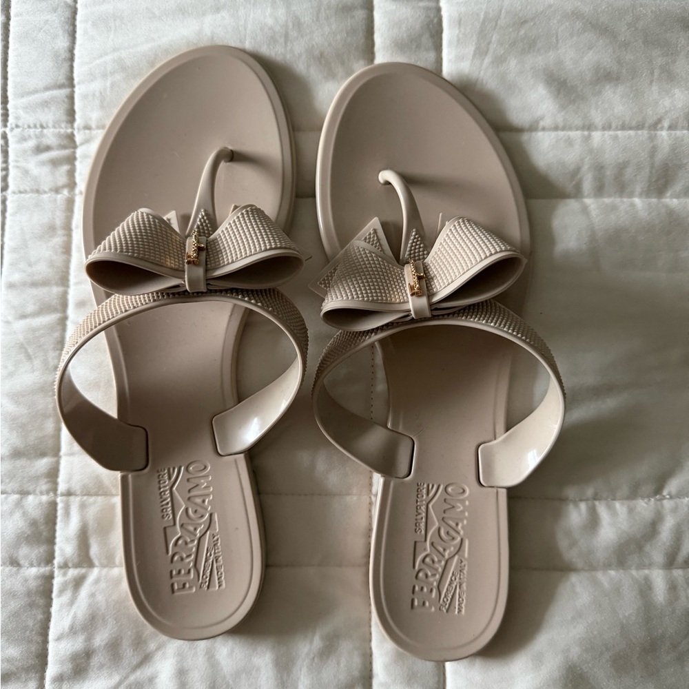 Salvatore Ferragamo Taupe Bow Sandals